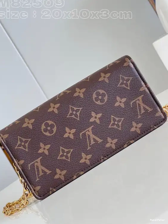Chain LOUIS Wallet On VUITTON Lily 0516